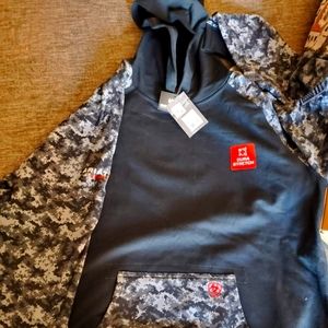 Brand new origanal Ariat FR work hoodies.